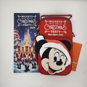 DISNEY LUG 2024 MK Mickey's Very Merry Christmas Party Crossbody/Belt Bag NWT